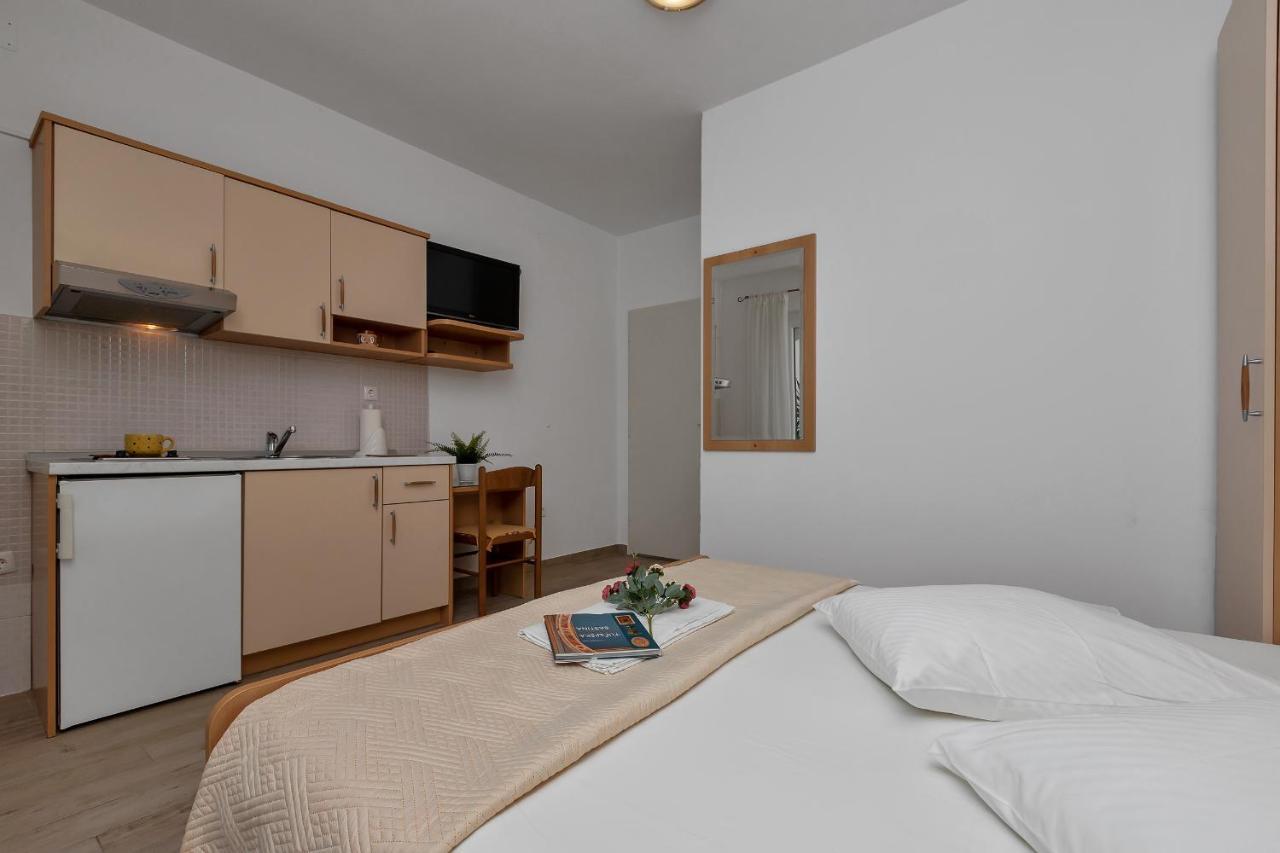 Apartments Marija Tučepi Exteriör bild