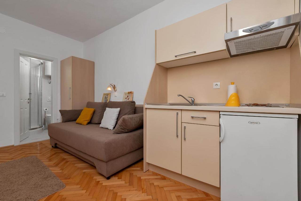 Apartments Marija Tučepi Exteriör bild